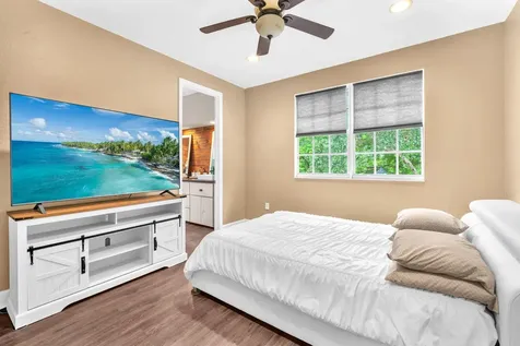 516 SW 147th Terrace Pembroke Pines FL 33027