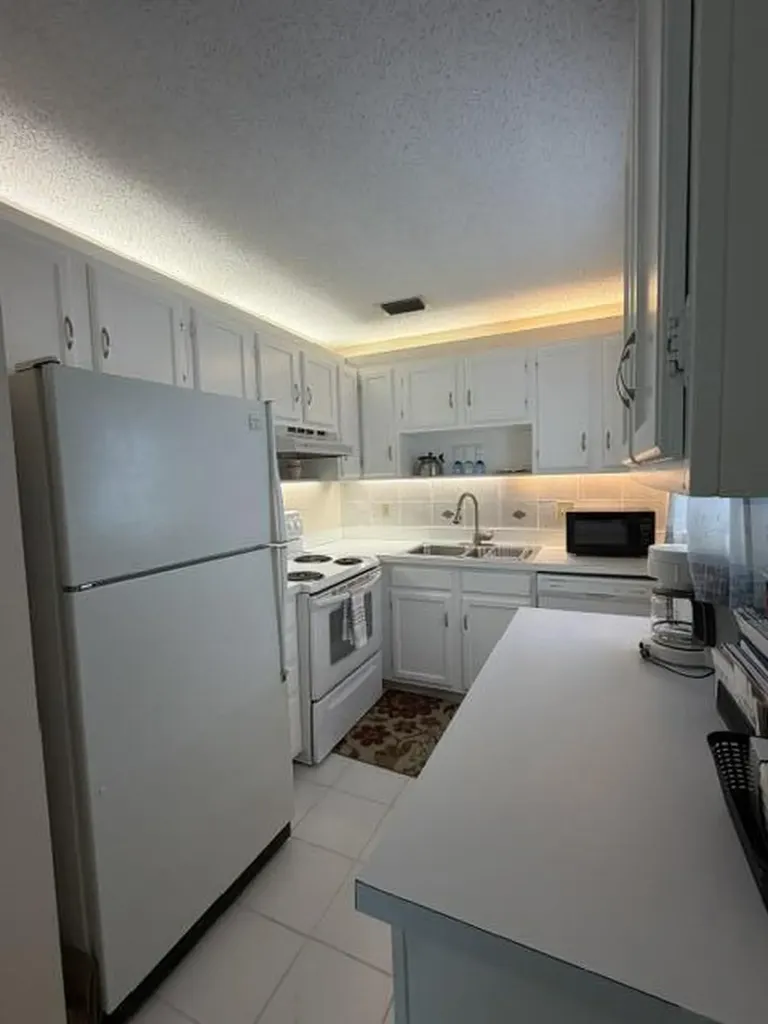 16 Vista Palm Lane Vero Beach FL 32962