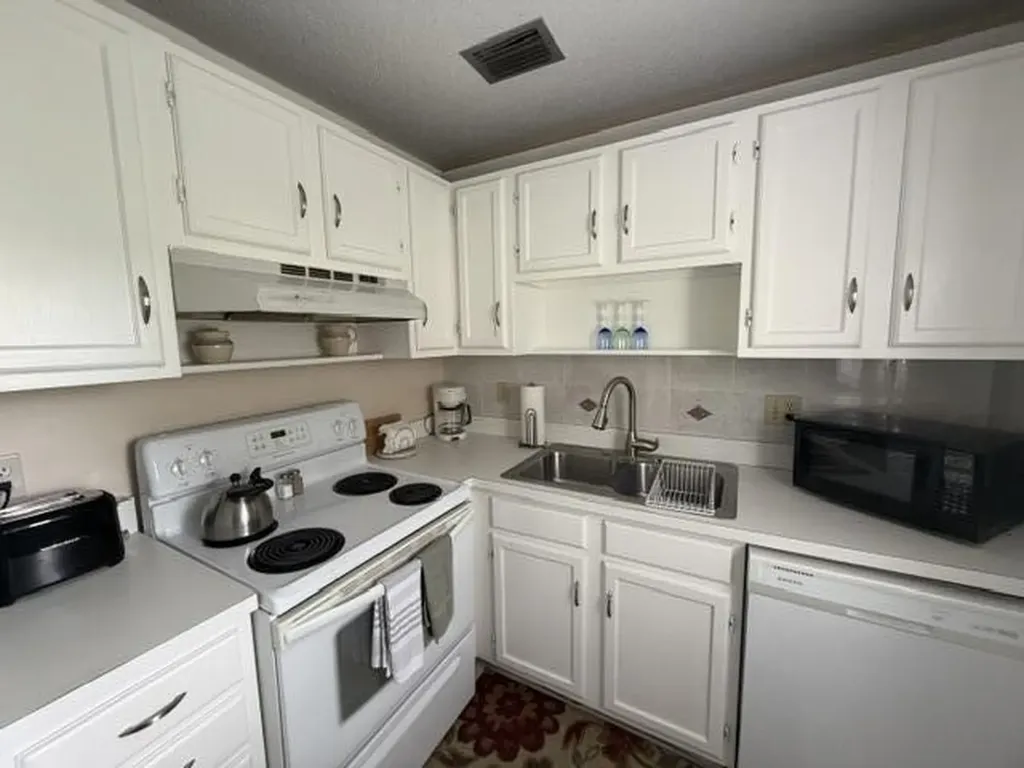 16 Vista Palm Lane Vero Beach FL 32962
