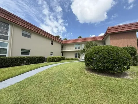 16 Vista Palm Lane Vero Beach FL 32962