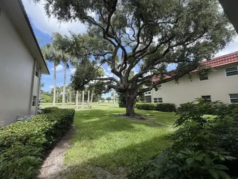 16 Vista Palm Lane Vero Beach FL 32962