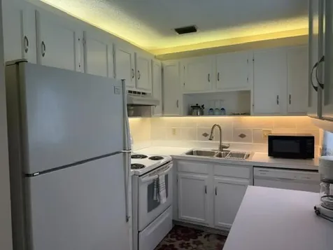 16 Vista Palm Lane Vero Beach FL 32962