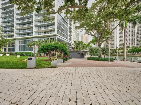 495 Brickell Avenue Miami FL 33131