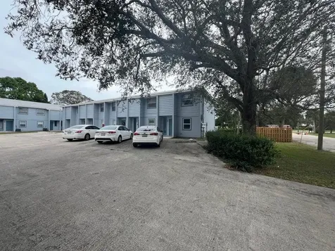 622 S 11th Street Fort Pierce FL 34950