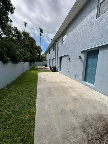 622 S 11th Street Fort Pierce FL 34950
