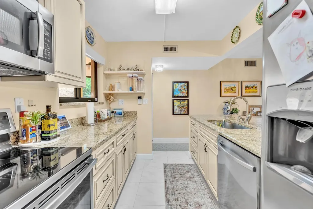 912 SW 9th Street Circle Boca Raton FL 33486