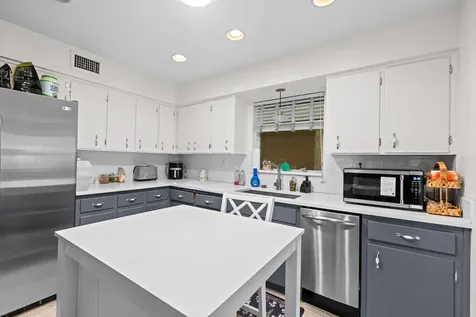 224 N Gordon Road Fort Lauderdale FL 33301