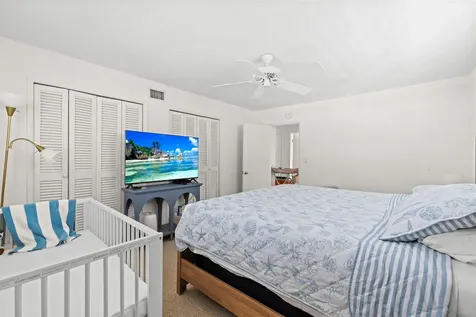 224 N Gordon Road Fort Lauderdale FL 33301