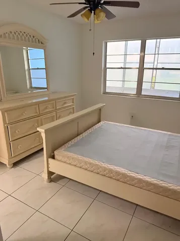 227 Kent N West Palm Beach FL 33417