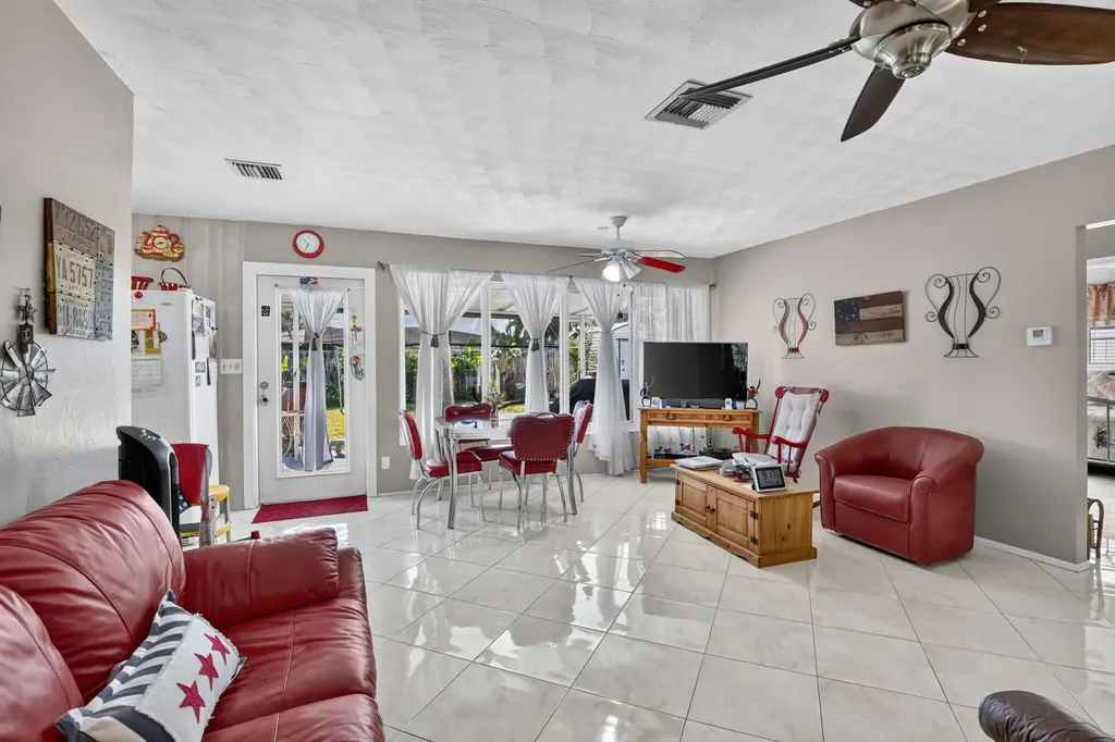 4760 NE 5th Avenue Oakland Park FL 33334