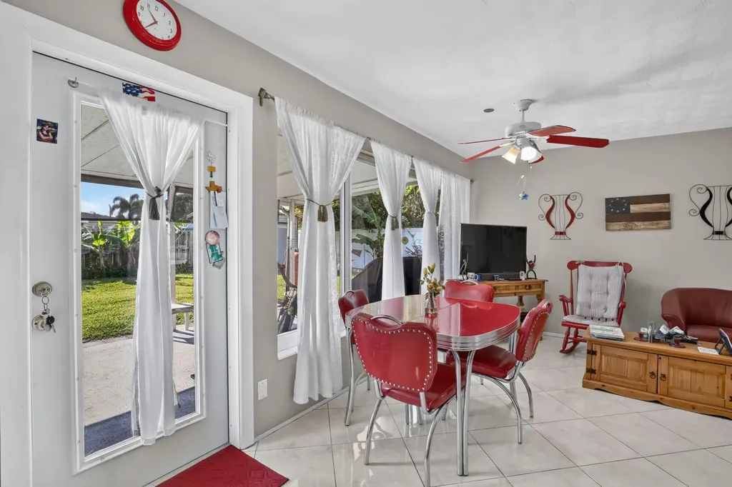 4760 NE 5th Avenue Oakland Park FL 33334