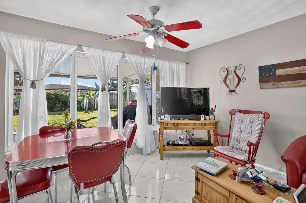 4760 NE 5th Avenue Oakland Park FL 33334