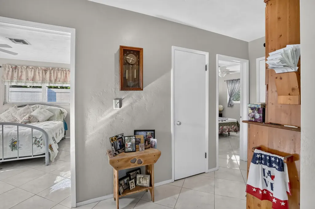 4760 NE 5th Avenue Oakland Park FL 33334