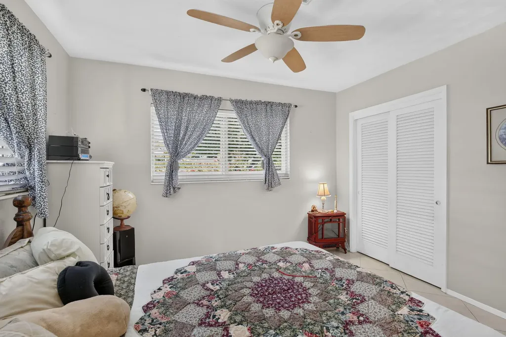 4760 NE 5th Avenue Oakland Park FL 33334