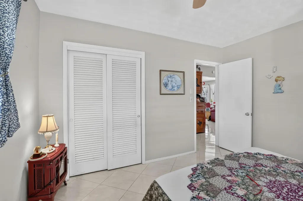 4760 NE 5th Avenue Oakland Park FL 33334