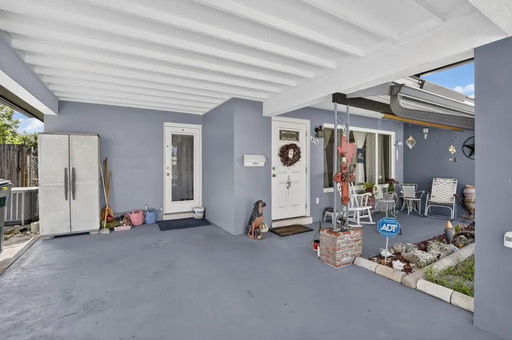 4760 NE 5th Avenue Oakland Park FL 33334