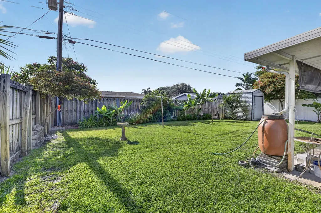 4760 NE 5th Avenue Oakland Park FL 33334