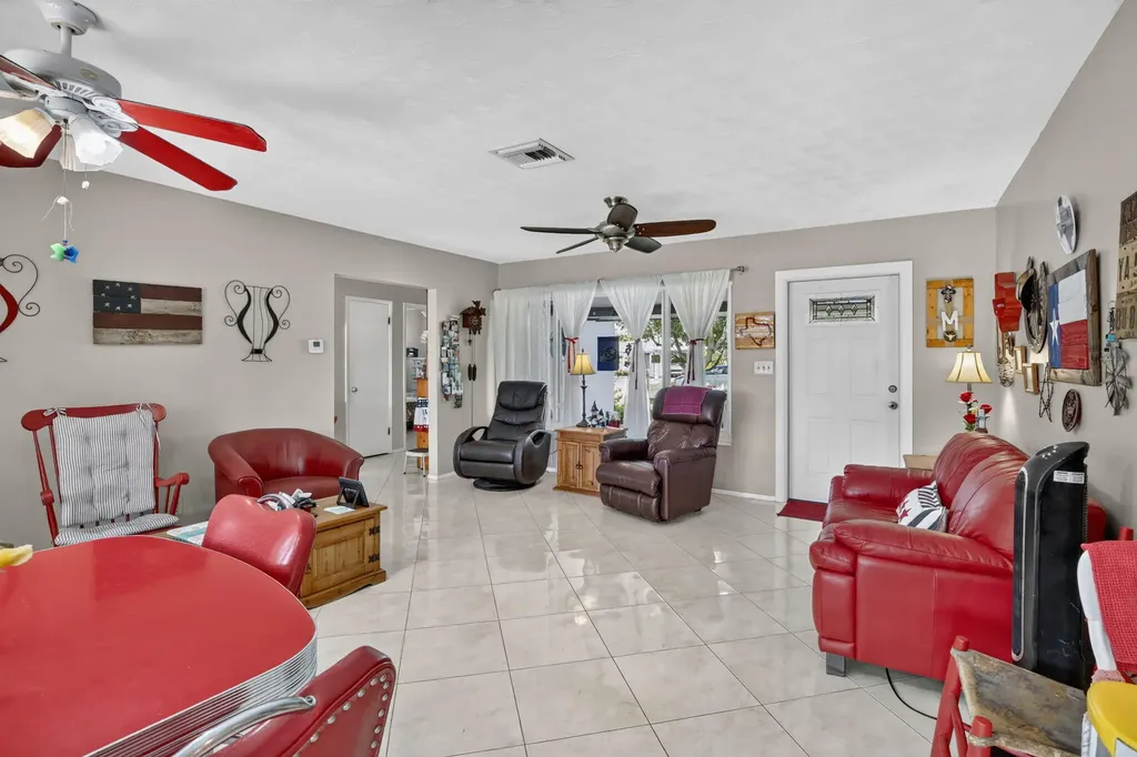 4760 NE 5th Avenue Oakland Park FL 33334