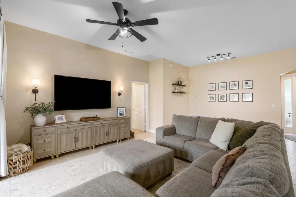 10731 SW Westlawn Boulevard Port St Lucie FL 34987