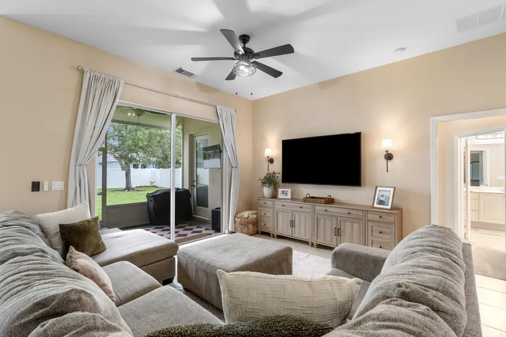 10731 SW Westlawn Boulevard Port St Lucie FL 34987
