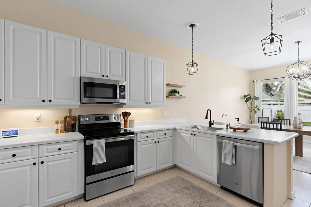 10731 SW Westlawn Boulevard Port St Lucie FL 34987