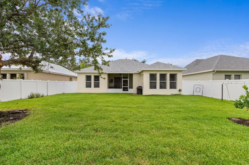 10731 SW Westlawn Boulevard Port St Lucie FL 34987