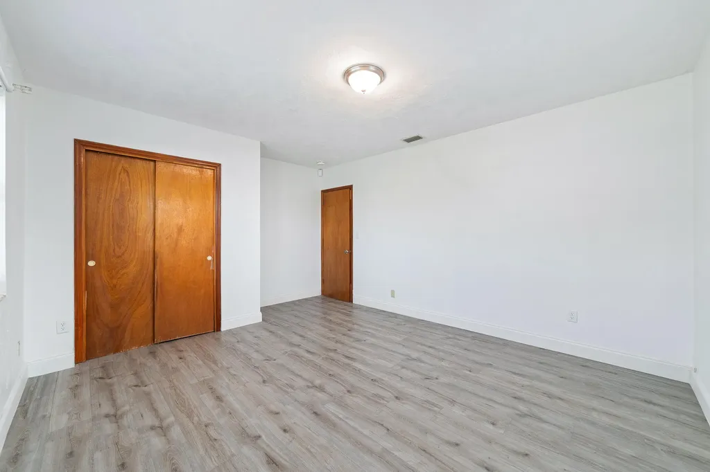 317 NW 14th Street Belle Glade FL 33430