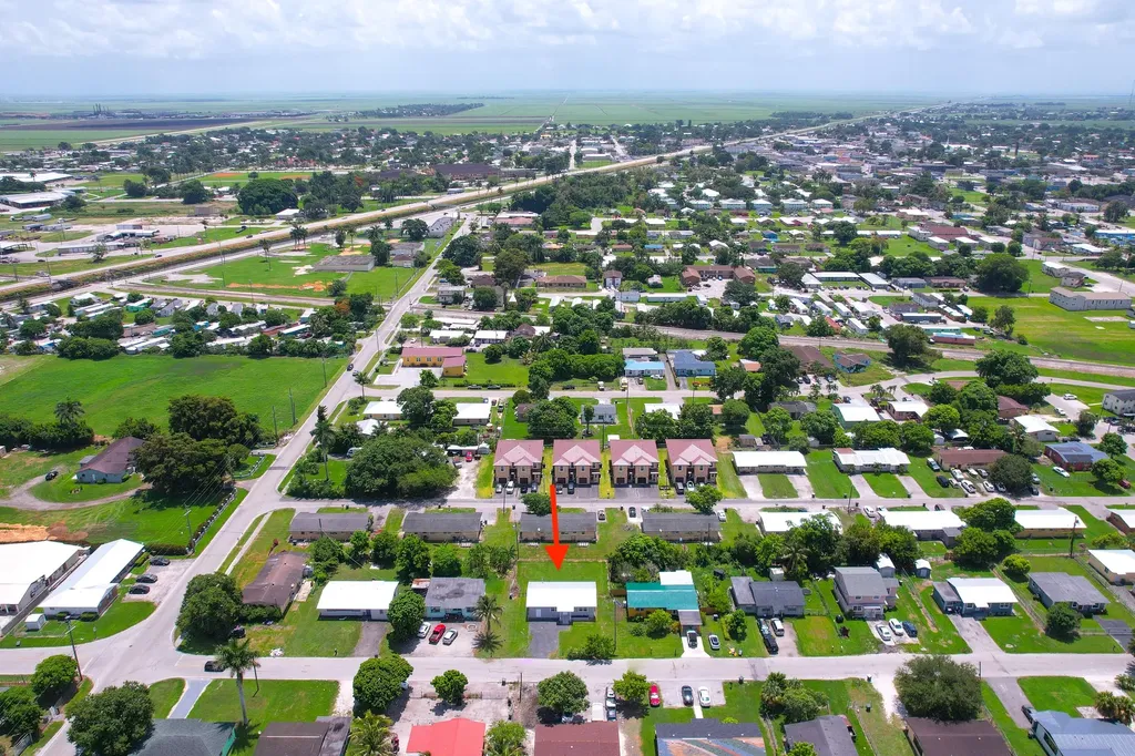 317 NW 14th Street Belle Glade FL 33430