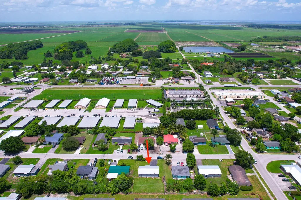 317 NW 14th Street Belle Glade FL 33430