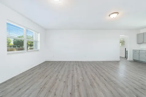 317 NW 14th Street Belle Glade FL 33430
