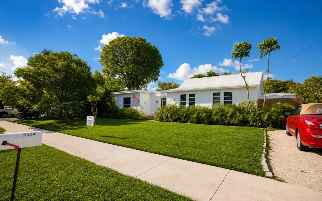 1124 18th Avenue N Lake Worth Beach FL 33460