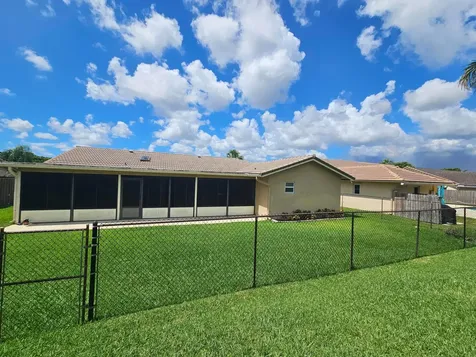 7621 NW 23rd Street Margate FL 33063