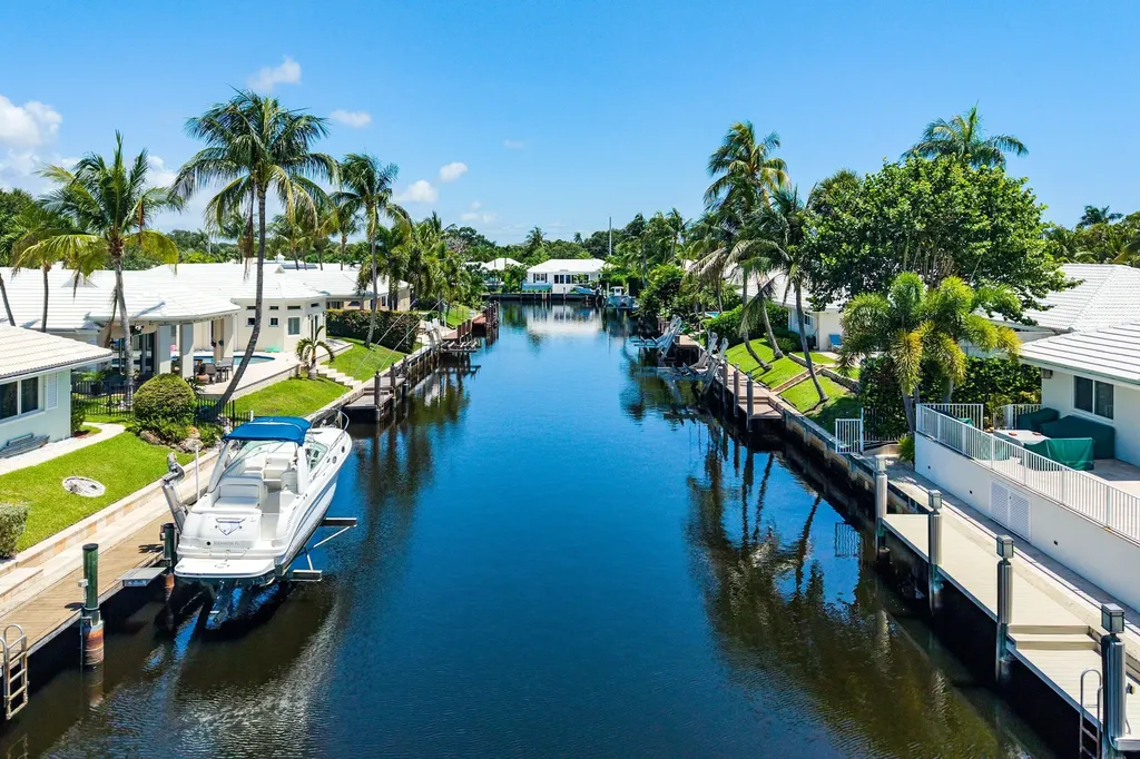 940 SW Mulberry Way Boca Raton FL 33486