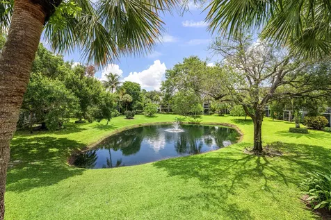11863 Wimbledon Circle Wellington FL 33414