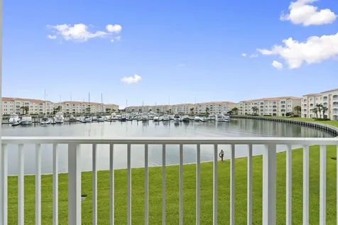 11 Harbour Isle Drive W Fort Pierce FL 34949