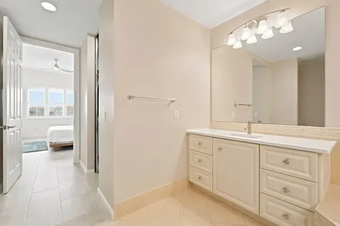 11 Harbour Isle Drive W Fort Pierce FL 34949