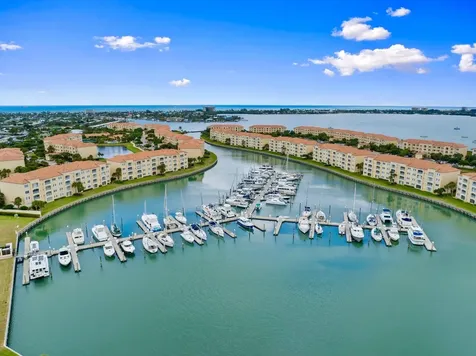 11 Harbour Isle Drive W Fort Pierce FL 34949