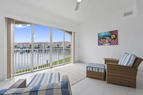 11 Harbour Isle Drive W Fort Pierce FL 34949