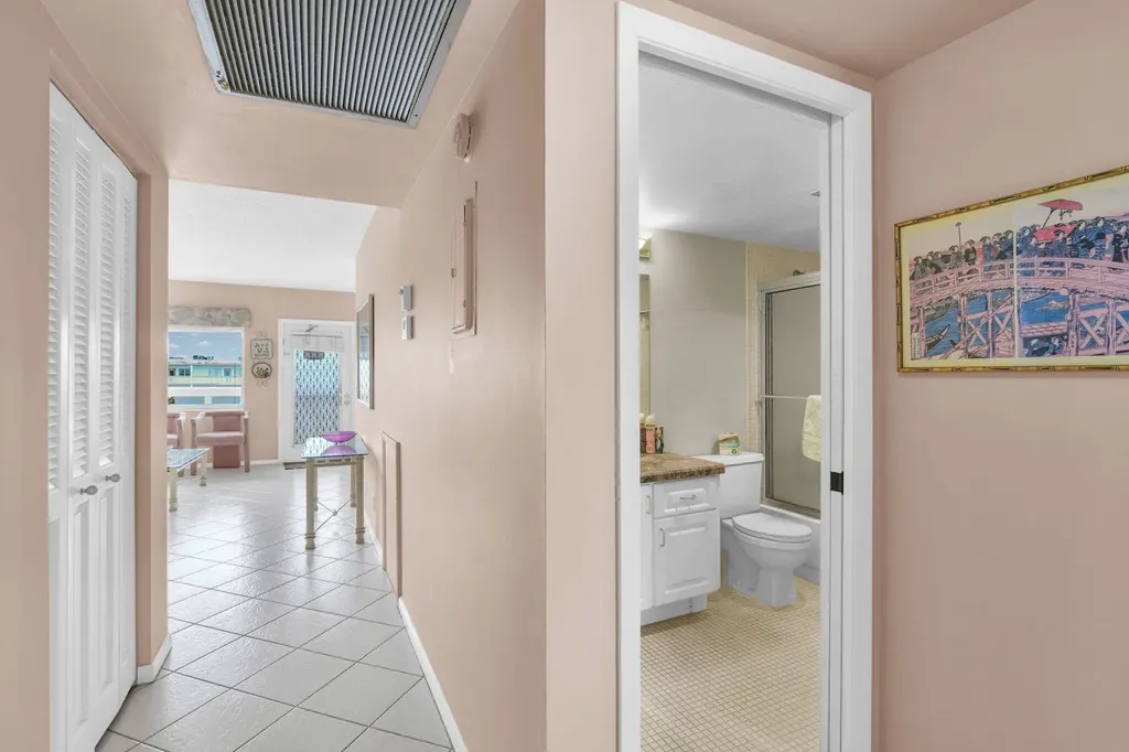 4053 Wolverton C Boca Raton FL 33434