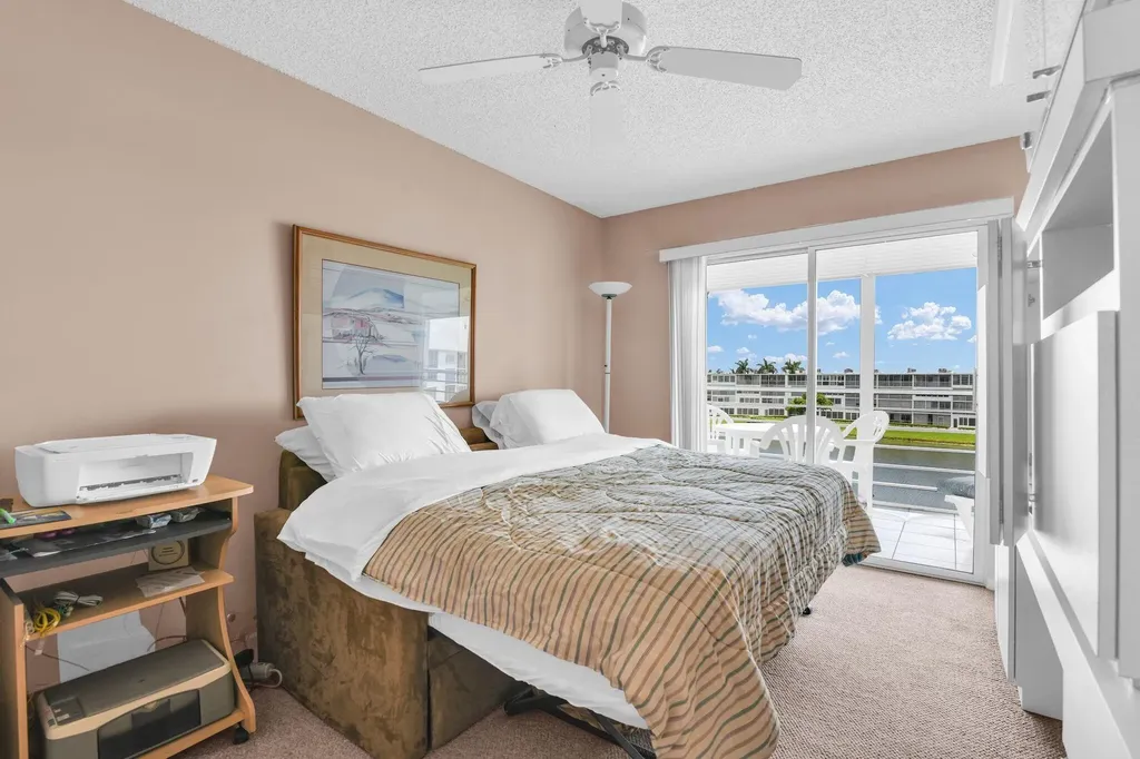 4053 Wolverton C Boca Raton FL 33434