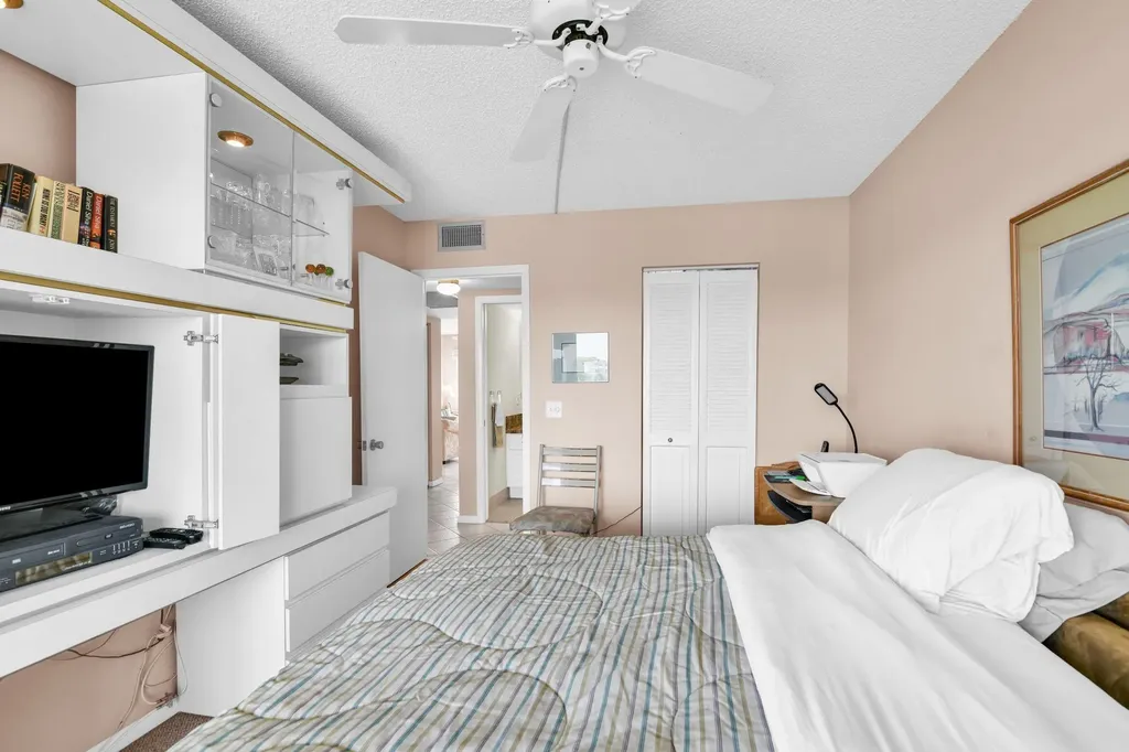 4053 Wolverton C Boca Raton FL 33434