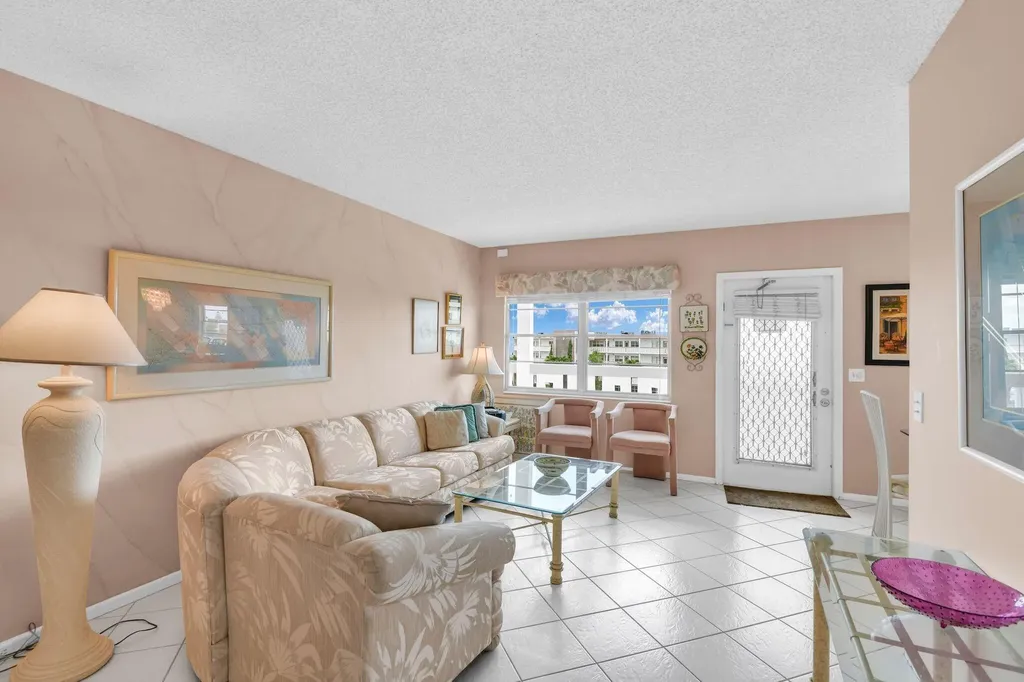 4053 Wolverton C Boca Raton FL 33434