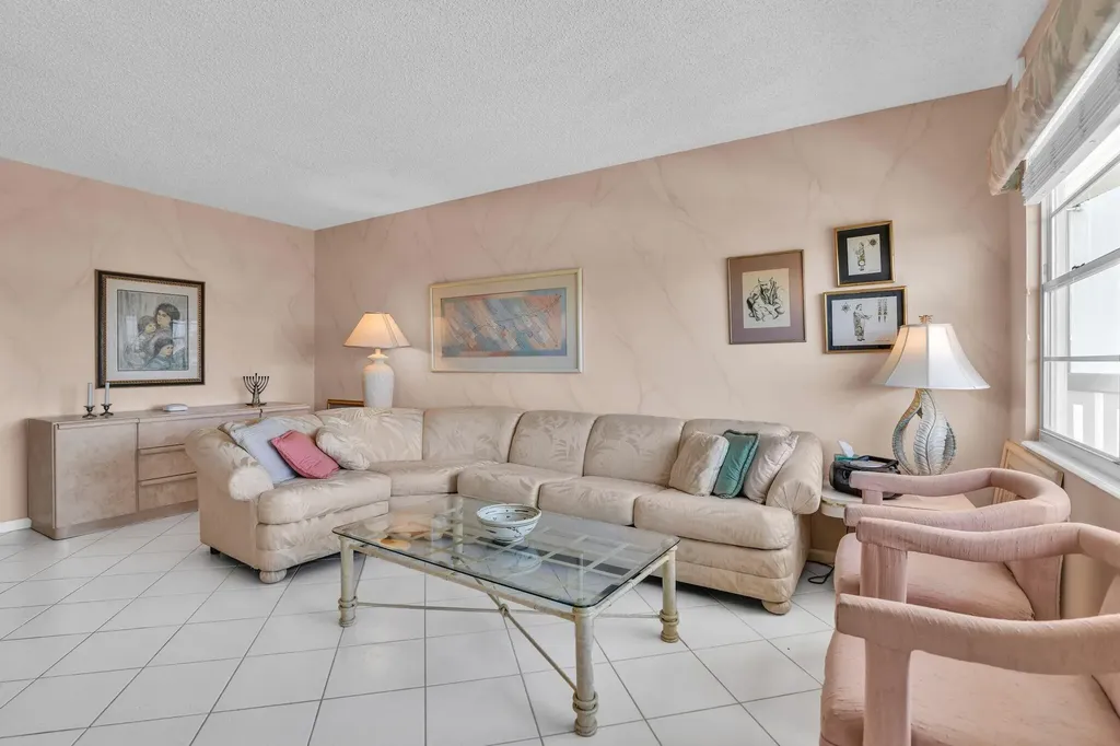 4053 Wolverton C Boca Raton FL 33434