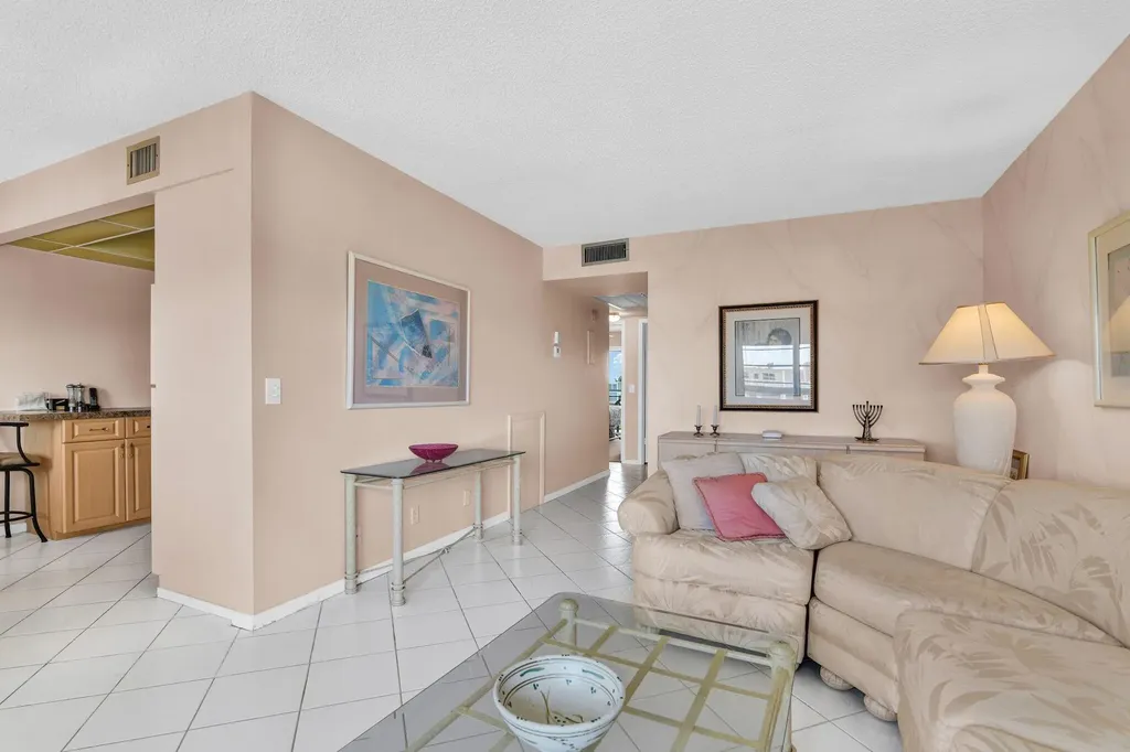 4053 Wolverton C Boca Raton FL 33434