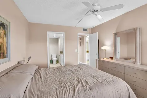 4053 Wolverton C Boca Raton FL 33434