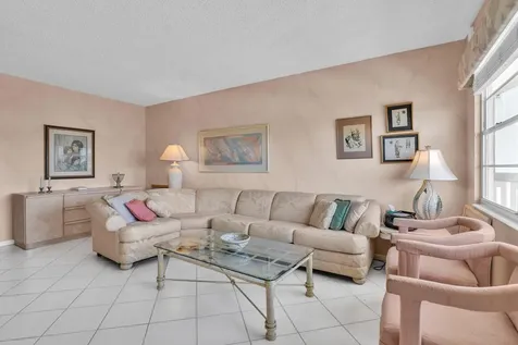 4053 Wolverton C Boca Raton FL 33434