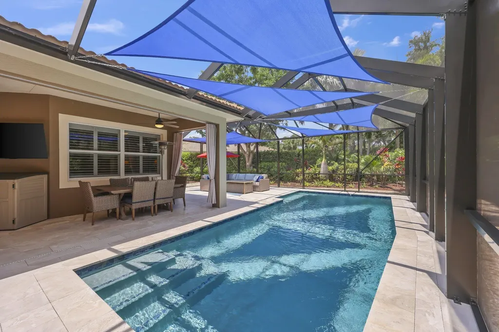 12181 Aviles Circle Palm Beach Gardens FL 33418