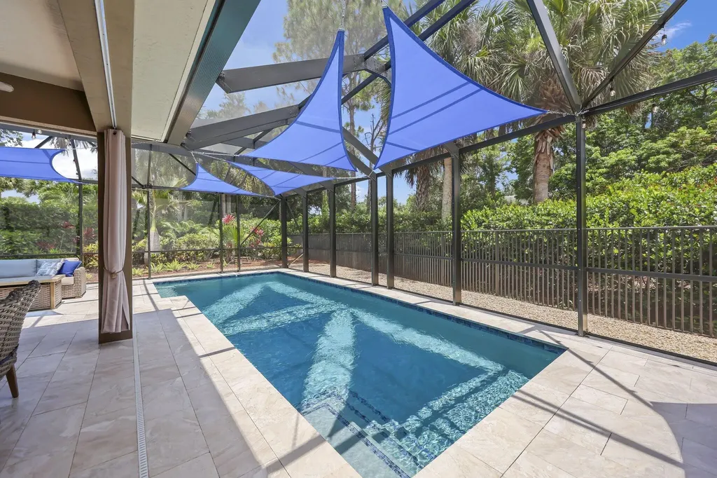 12181 Aviles Circle Palm Beach Gardens FL 33418