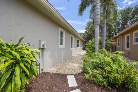 12181 Aviles Circle Palm Beach Gardens FL 33418