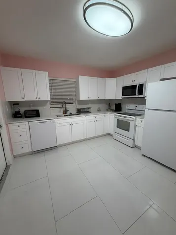 1700 NE 146th Street Miami FL 33181